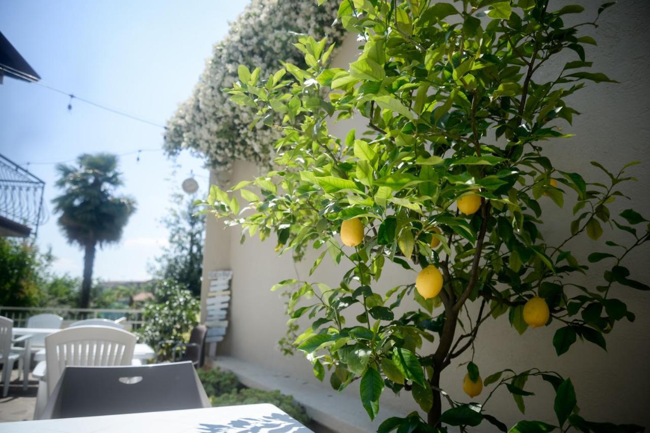 La Corte Dell'Elmo Salo Bagian luar foto